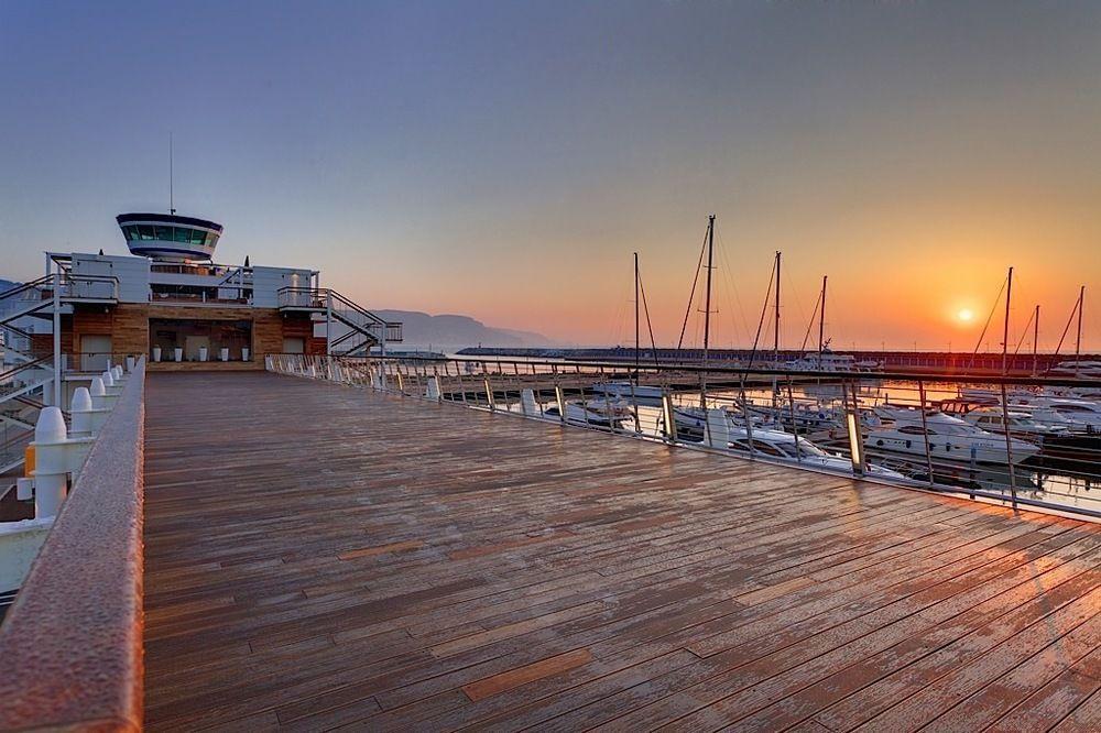 Yacht Club Marina Di Loano Hotel Exterior photo