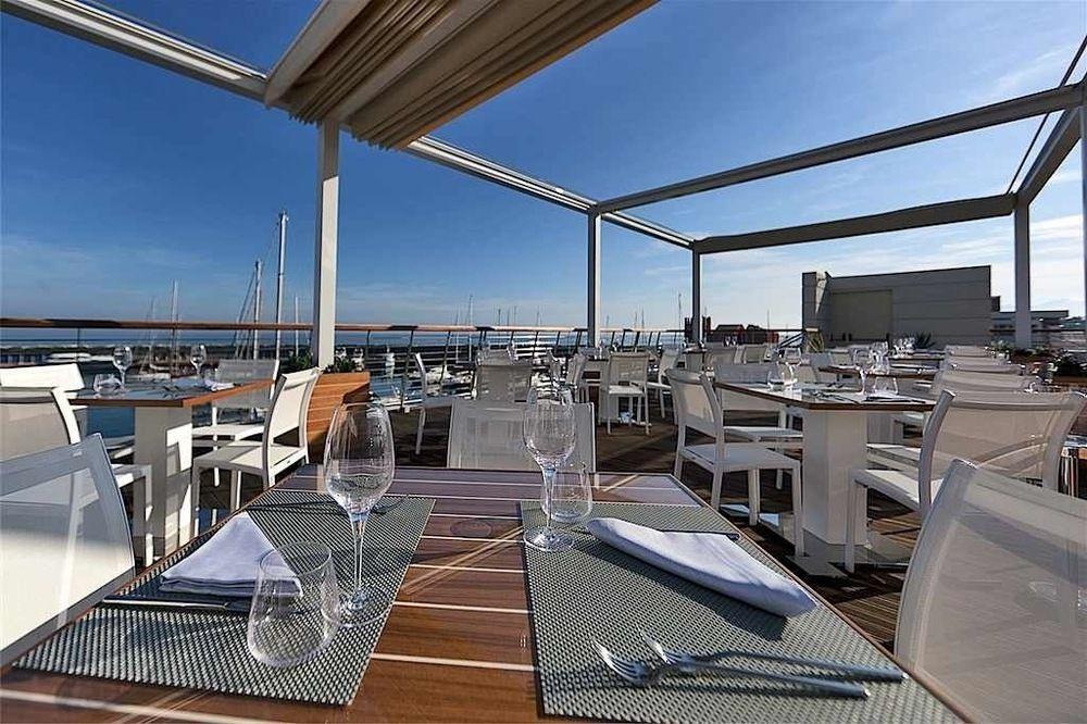 Yacht Club Marina Di Loano Hotel Exterior photo