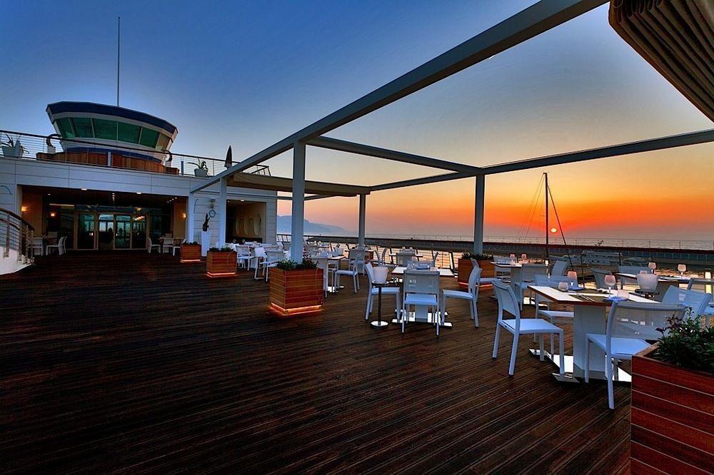Yacht Club Marina Di Loano Hotel Exterior photo