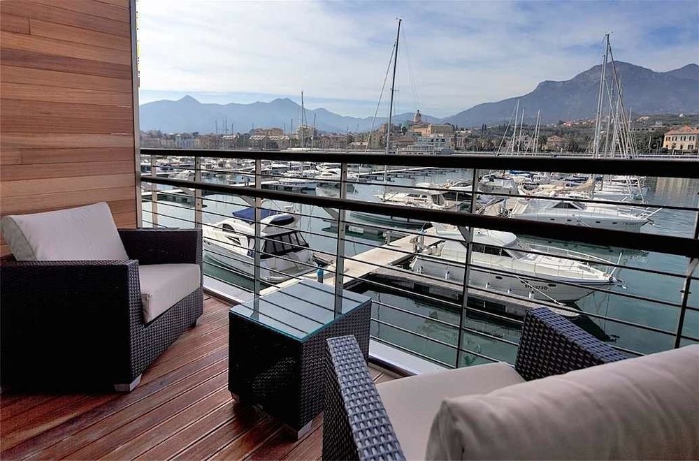 Yacht Club Marina Di Loano Hotel Exterior photo