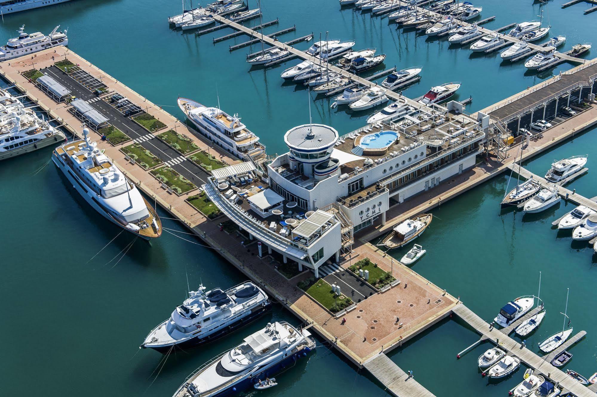 Yacht Club Marina Di Loano Hotel Exterior photo