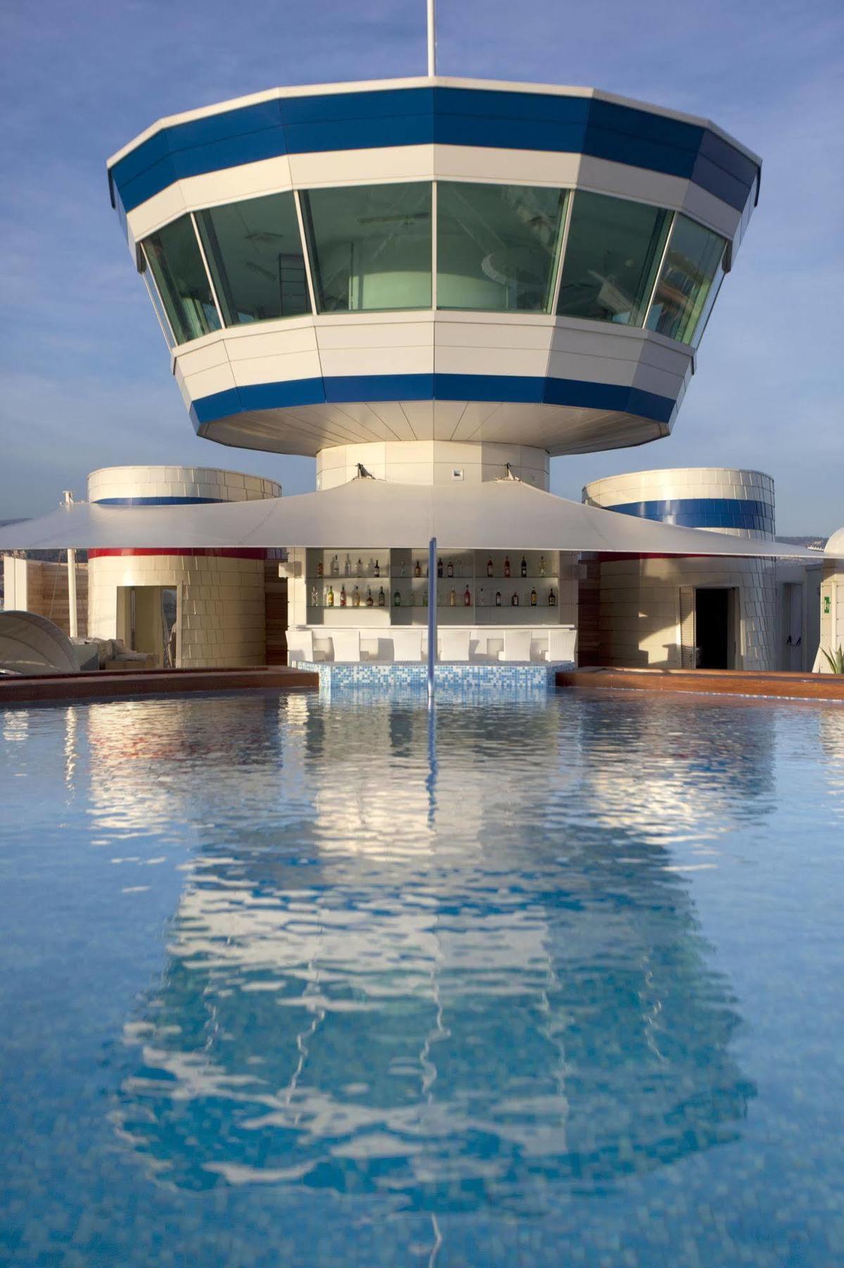 Yacht Club Marina Di Loano Hotel Exterior photo